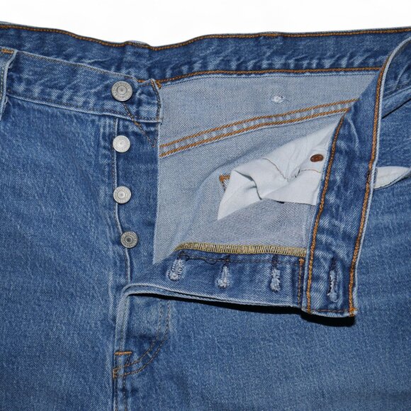 Levi's 501 Men’s Size 36-38 Jean Shorts Stretch Denim Jorts Medium Wash Blue EUC - Picture 3 of 9